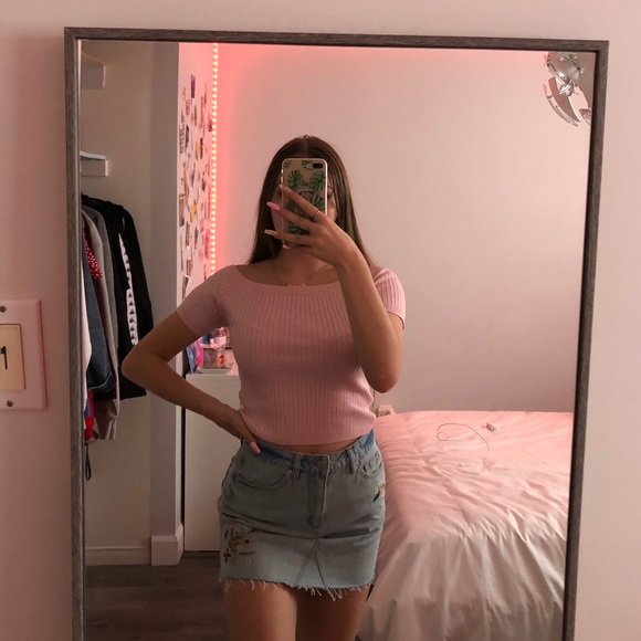 Pink off the shoulder top - Picture 2 of 3
